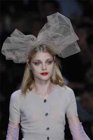 Look 18